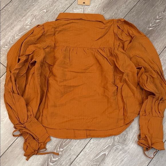 Women's Rust Button-Up Top - Picture 4 of 4